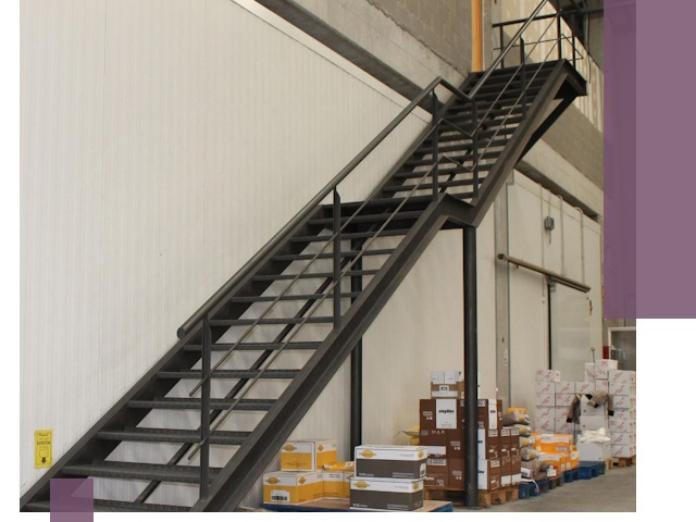 Лестницы для производства в Георгиевске — изготовление и монтаж