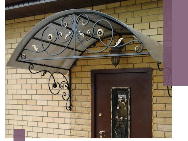 Изготовление козырьков из металла под ключ в Георгиевске